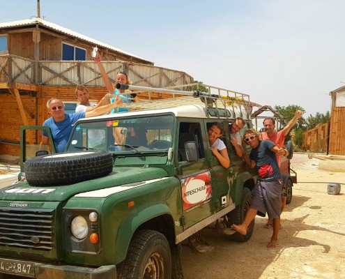 Der Landrover ist Abfahrtbereit zur Kitesafari